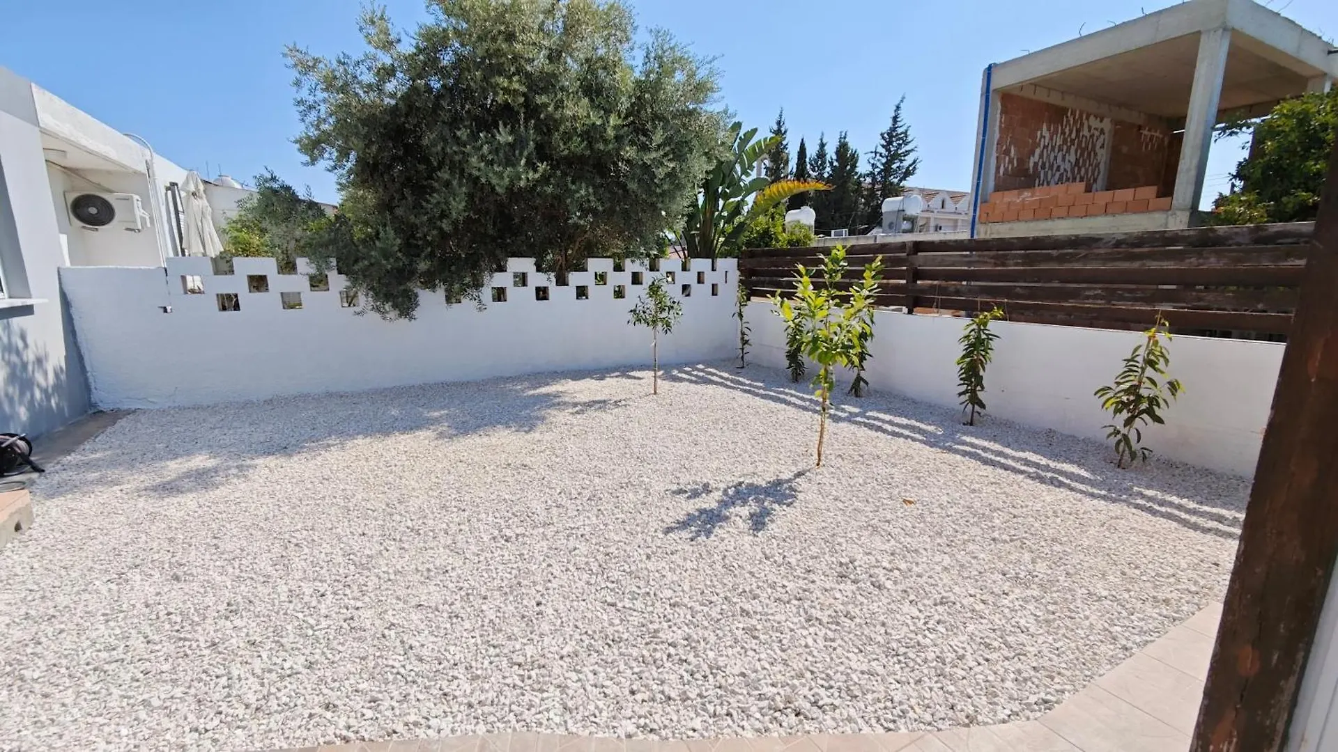 Modern 1Br House With Garden Near Larnaca Beach & Airport Kıbrıs