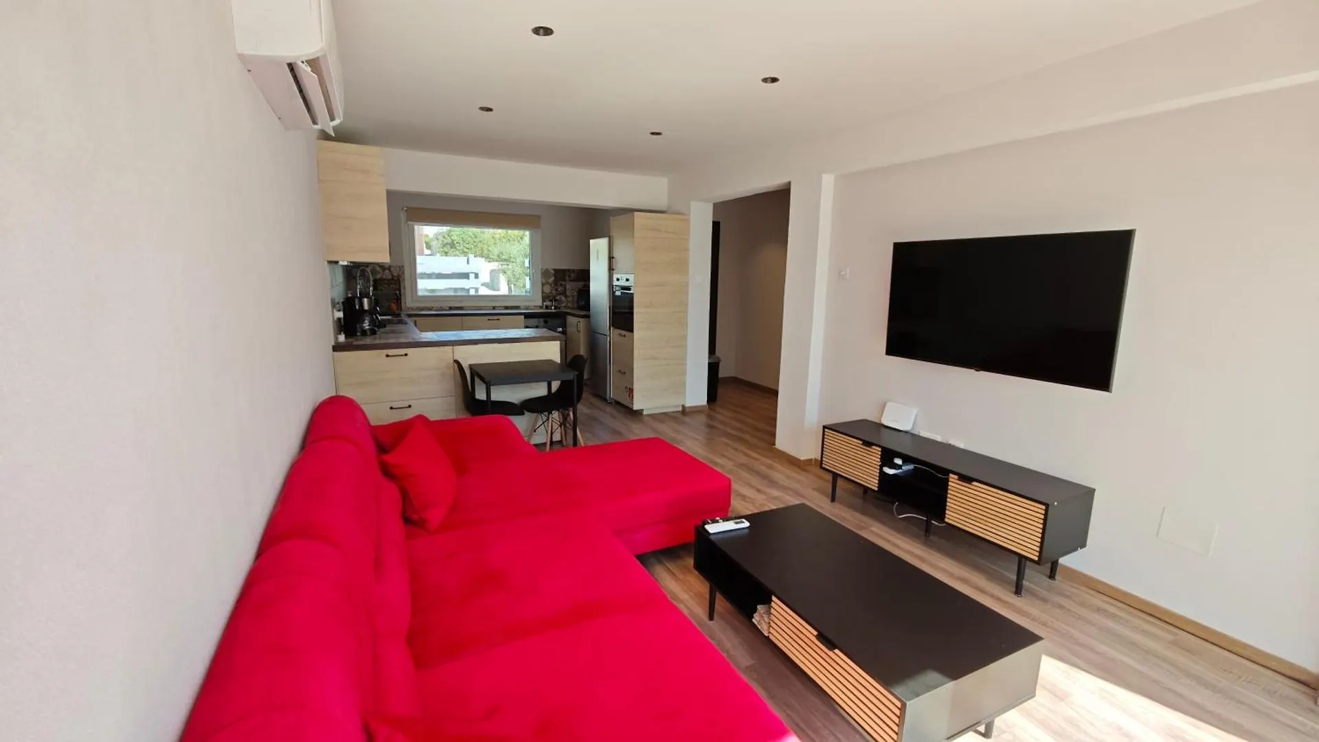 Daire Modern 1Br House With Garden Near Larnaca Beach & Airport Kıbrıs